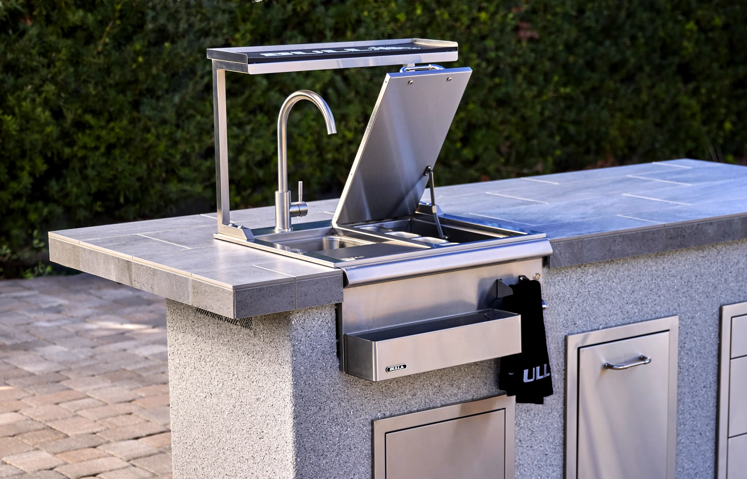 24 Inch Bar Station Lifestyle